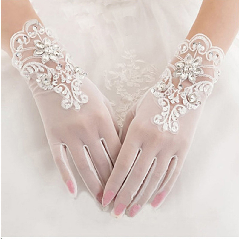 

Gorgeous White Bridal Gloves Elastic Tulle Wedding Gloves Sparkly Crystals Beads Sequins Short Women Wedding Gloves