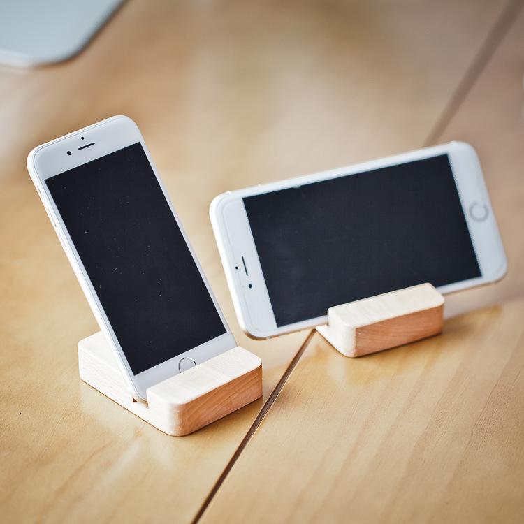 Creative Rabbit Shape Wooden Phone Holder Cute and Convenient Desktop Phone Holder