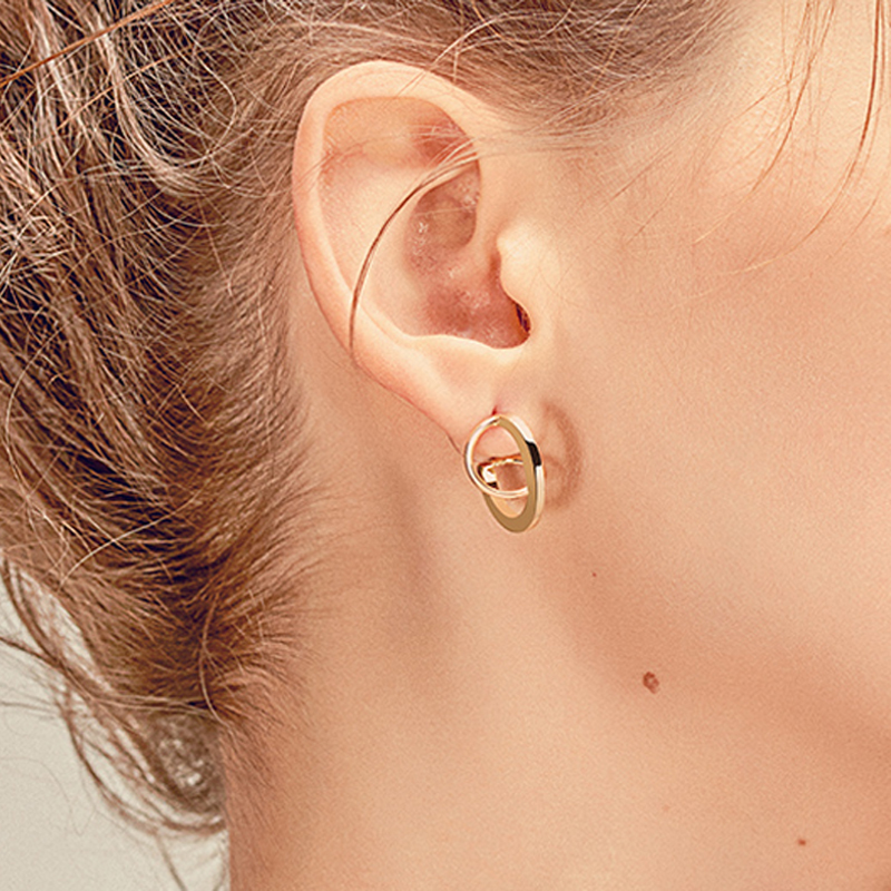 

Hoop & Huggie Vintage Geometrical Circular Weaving C Shape Earrings For Women Minimalist Statement Small Matte Gold Sliver Color Metal Earri