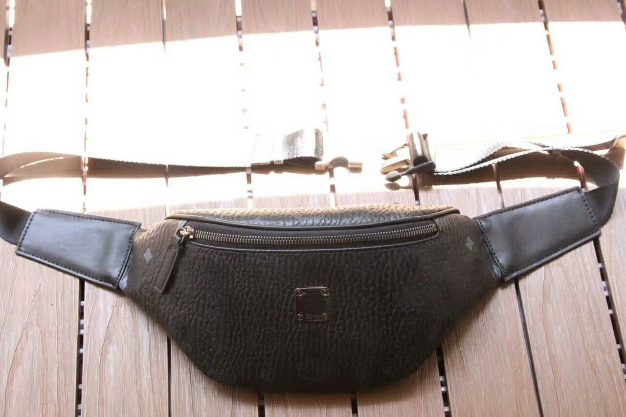 

2018 new M print pockets, men's and women's large-capacity slant pockets Waist Bags, Dark grey