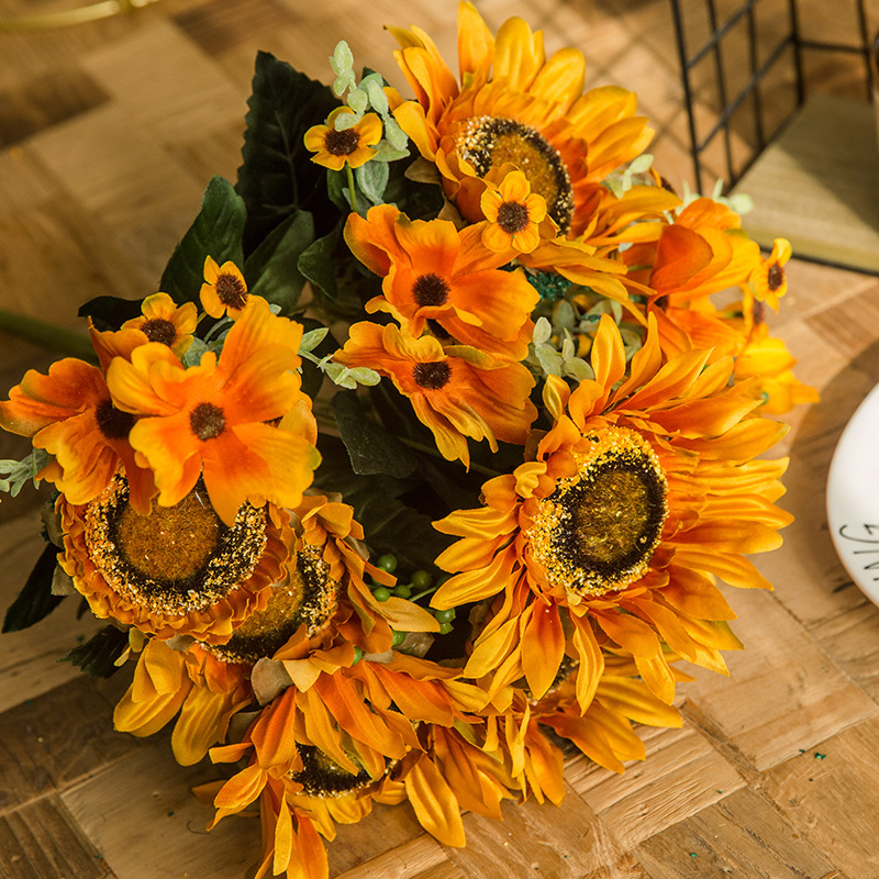 

45cm Artificial Sunflowers Bouquet 8 Large Flower Head 4 Small Head Gold Fake Flowers Thanksgiving Fall Decoration For Home