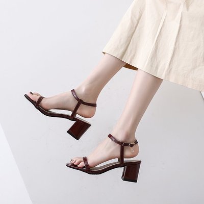 

Thick heels 2020 new summer Korean version of the wild version of the red net with sandals plus size women's shoes, Black