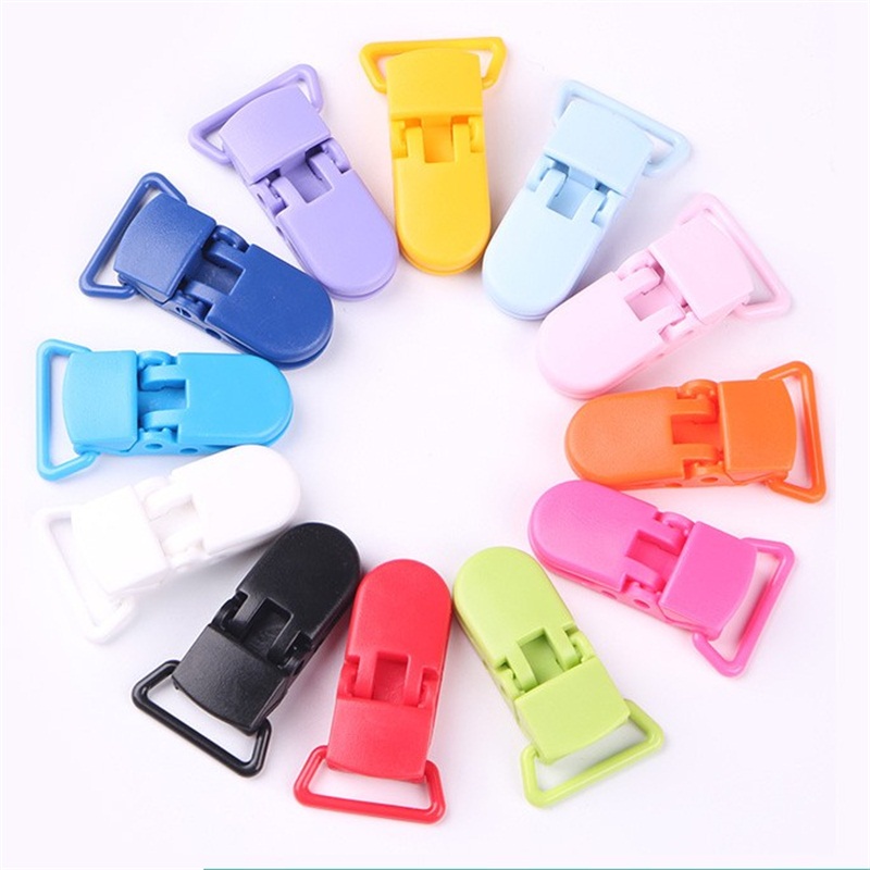 plastic pacifiers bulk