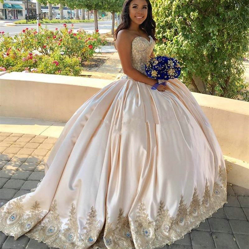 

2020 Gold Lace Applique Sweet 16 Quinceanera Dresses Ball Gown Corset Beads Satin Masquerade Dress Plus Size Prom Gowns Vestidos 15 Anos, Black