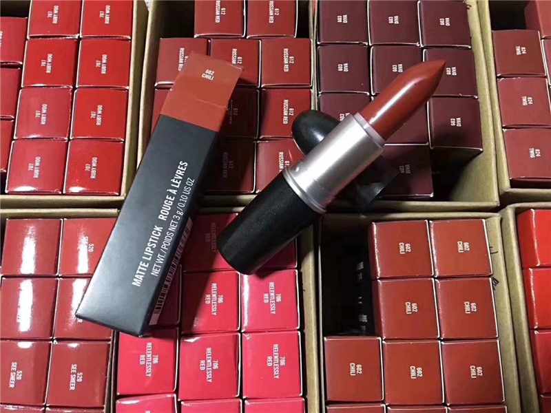 

Famous brand M high quality Metal Matte lipstick lip makeup cream top with Small triangle chocolate smell, Mixed color