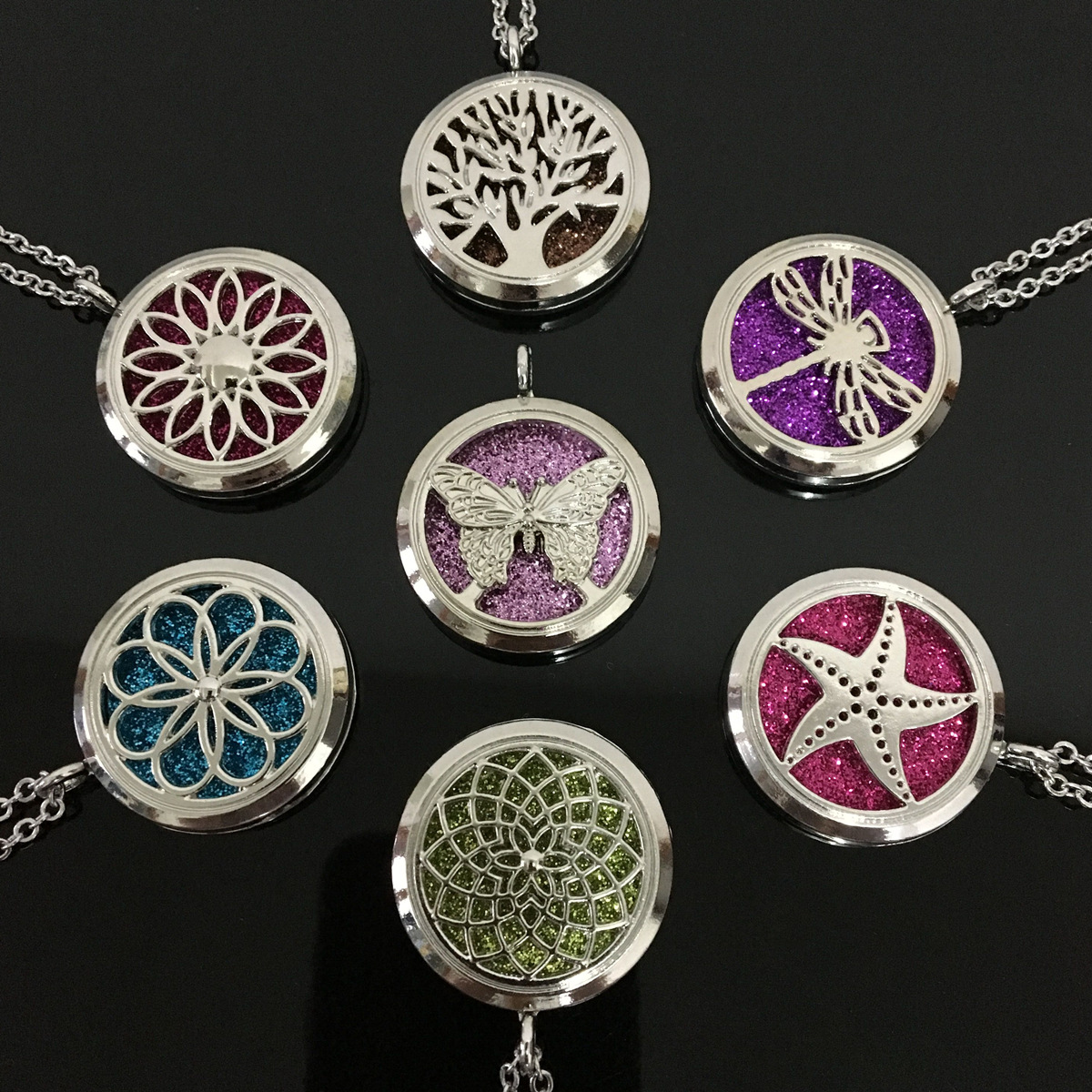 

Locket Essential Oil Diffuser Necklace Fashion Stainless Steel Aromatherapy Therapy Tree of Life Flower Animal Pendant Necklace Jewelry Gift