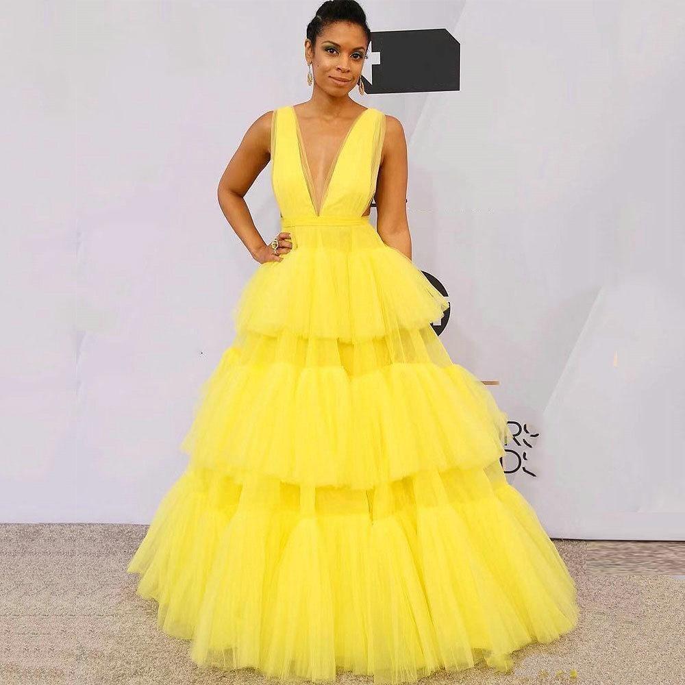 

Red Carpet Yellow Dresses Evening Wear Deep V Neck Tutu tulle vestidos de fiesta Tiered Cutaway Sides Cheap Prom Dress, Hunter green