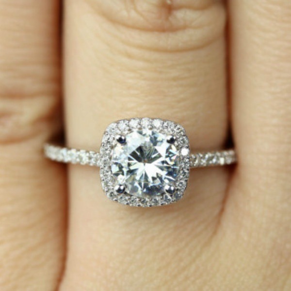

Ring With Side Stones Womens ring Arrival Vintage Rose Gold Silver Color Crystal Wedding Rings For Woman Luxury White Zircon Engagement Ring Jewelry Gift