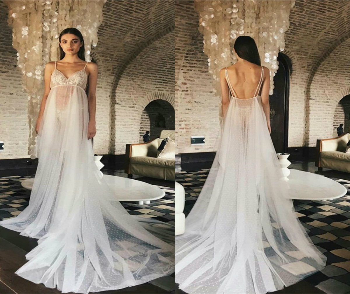 Sexy Wedding Robes Spaghetti Strap Sleeveless Night Gown For Women Appliqued Lace Tulle Backless Sweep Train Pajamas Housewear
