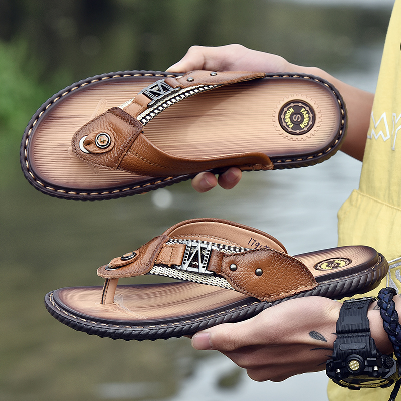 

Fashion Genuine leather Men flip flops High Quality Outdoor waterproof Beach sandals Summer Men Slippers Zapatos De Hombre Brown, Yut-1791-ybrown