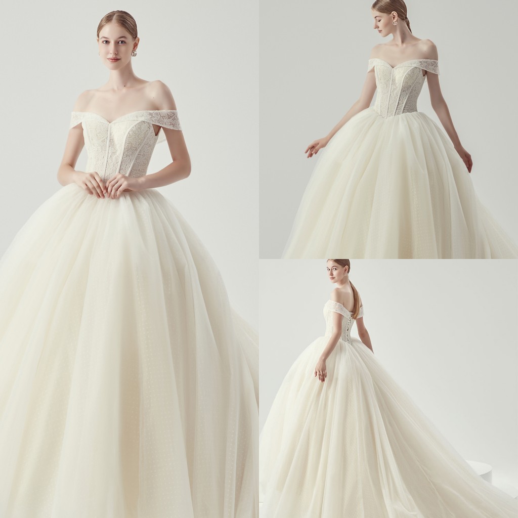 

2020 Modest YL Luxury Ball Gown Off Shoulder Lace Up Wedding Gowns Lace Applique Tulle Wedding Dresses Sweep Train Bridal Gowns, Yellow