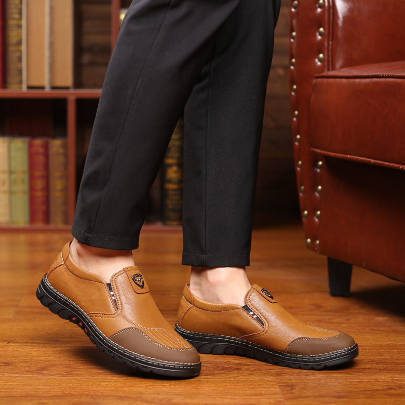 

Fashion Men Leather shoes outdoor Loafers Casual Shoes slip on Breathable spring autumn high quality Shoes Male Moccasins, Black
