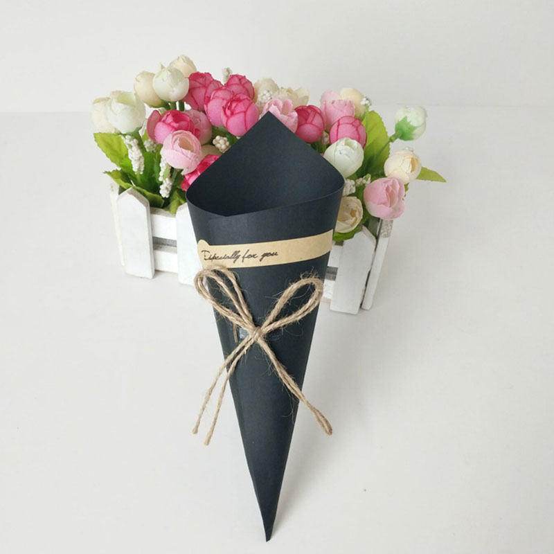 

50pcs Kraft Paper Craft Candy Boxes with Rope Tag Flower Cones Holder Gift Box
