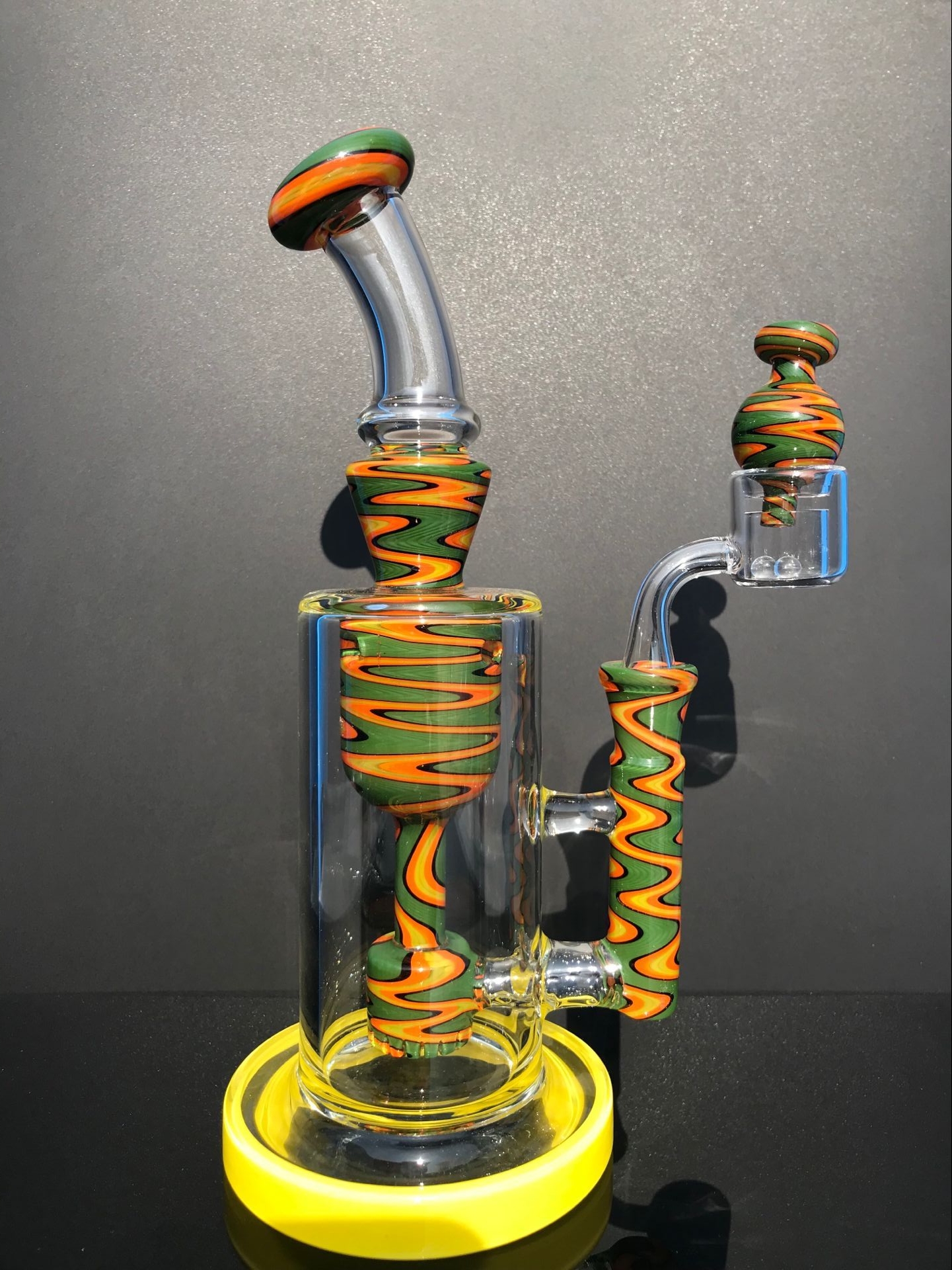 9 .5 Inches with Colored Tree Forks and Green Eyes on the Rig Bong Design and 14mm's Small Bowl and Free Shipping-image-423572096
