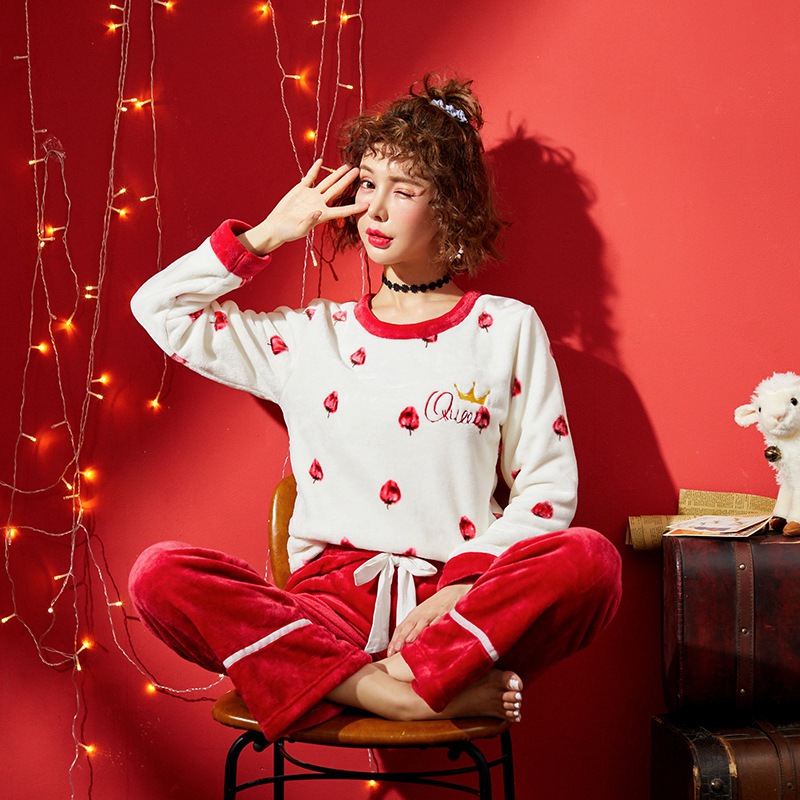 

JINUO New Arrival Casual Wind Women Winter Flannel Pajama Sets Ladies Thicken Strawberry Soft Casual Home Wear Sleepwear