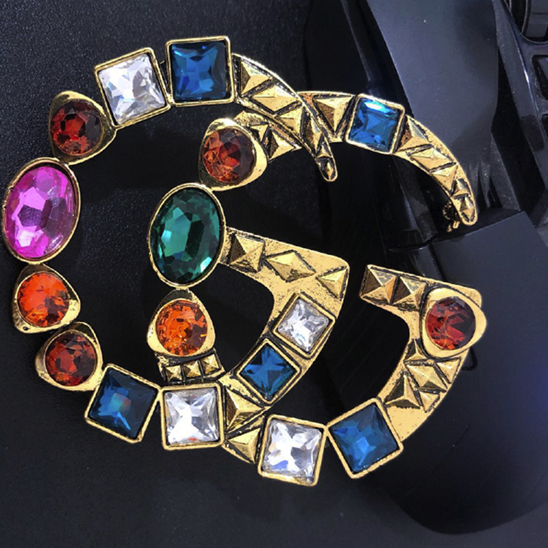 

Women Designer Vintage Brooch Letter G Multicolor Crystal Luxury Brooch Suit Lapel Pin Fashion Jewelry Accessory High Quality, Gray