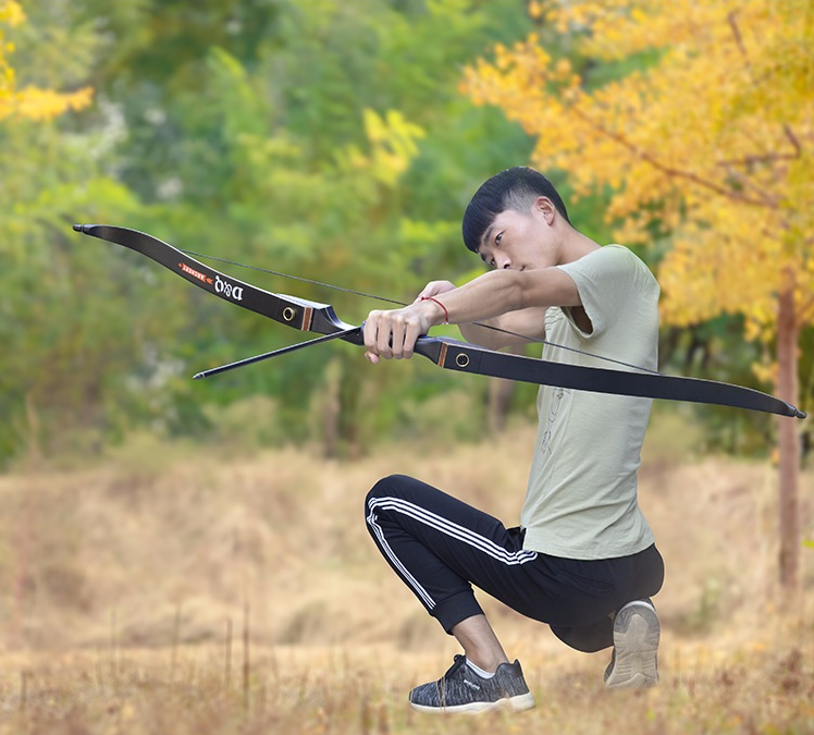 

30/40/50lbs 56" Recurve Bow Archery Hunting Longbow Takedown Bow Right Hand Laminated Limbs Outdoor Shooting Target Wooden Riser