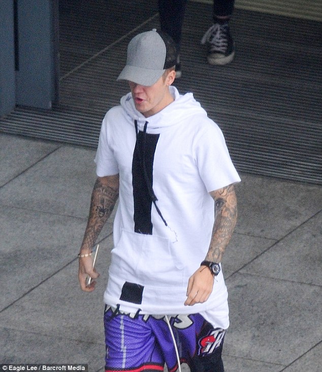 justin bieber grey cap