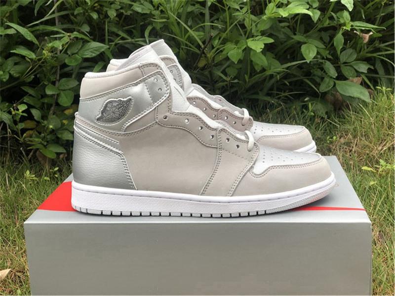 Authentique 1 Haute OG Japon 2001 2020 CO.JP Chaussures De Basketball Hommes Femmes Neutre Gris Blanc Métallisé Argent 1S Baskets Avec Boîte D'or