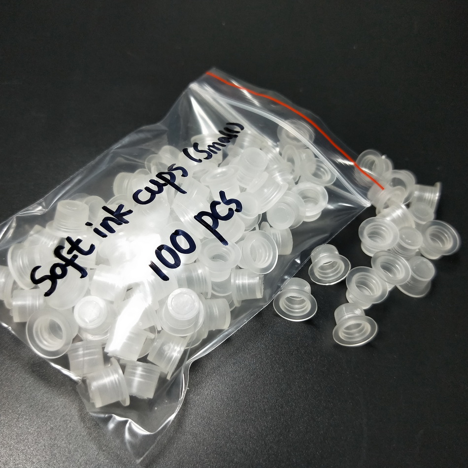 

100pcs Small Size Disposable Silicone Pigment Cups Permanent Makeup Soft Ink Cups Tattoo Accessories