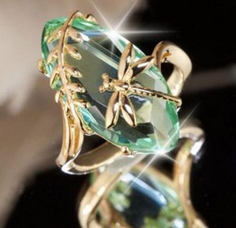 

Creative Unique Inlaid Green/Pink Zircon Dragonfly Women Rings Delicate Chic Gold Color Wedding Rings Banquet Party Jewelry Anel