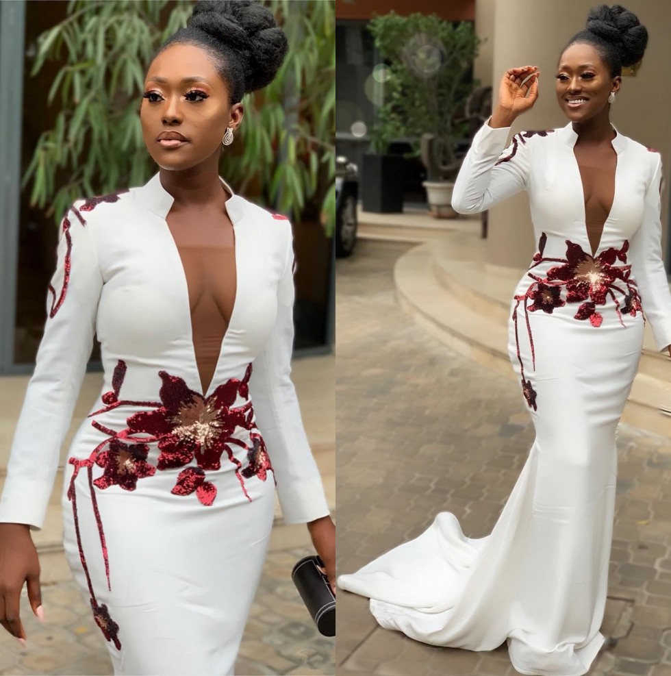 

White Mermaid Sexy 2020 African Evening Dresses High Neck Long Sleeves Appliques Prom Dresses Deep V-neck Formal Party Gowns, Dark red