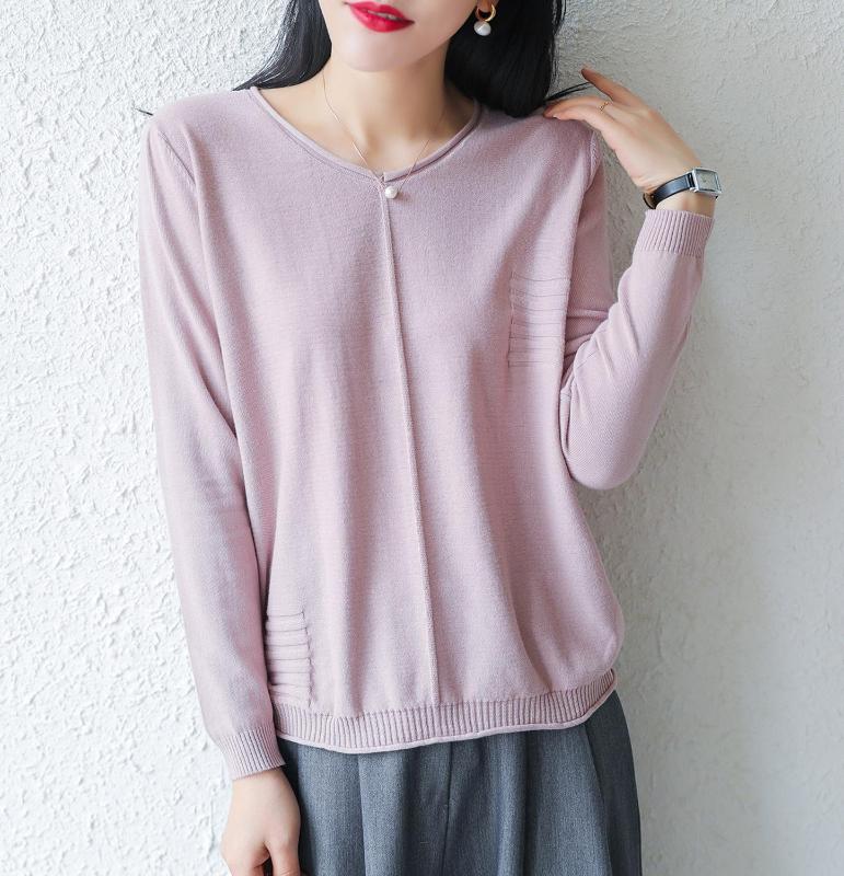 

The new 100% cotton knitted female loose V-neck long-sleeved sweater solid color pullover is soft and comfortable wholesale, Beige