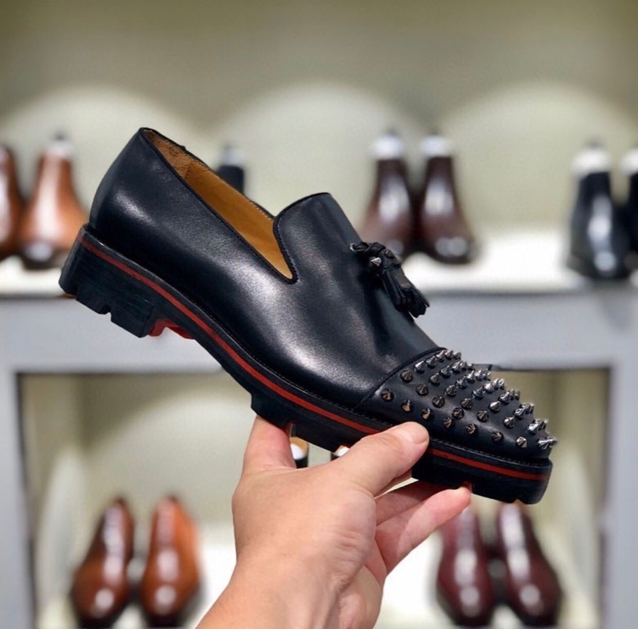 

Perfect Gentleman Red Bottom Dandelion Tassel Loafer Shoes Luxury Designer Slip On Spikes Men Oxford Flat Party Wedding, As picture show