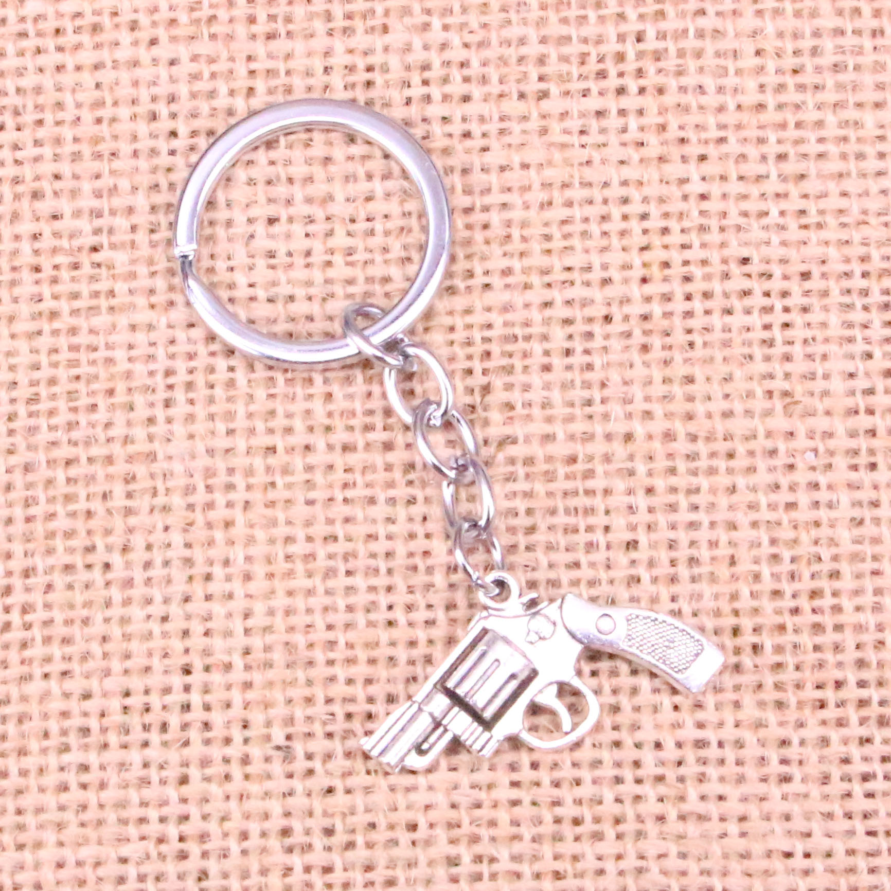 

New Keychain 29*22mm pistol revolver gun Pendants DIY Men Car Key Chain Ring Holder Keyring Souvenir Jewelry Gift, Slivery;golden