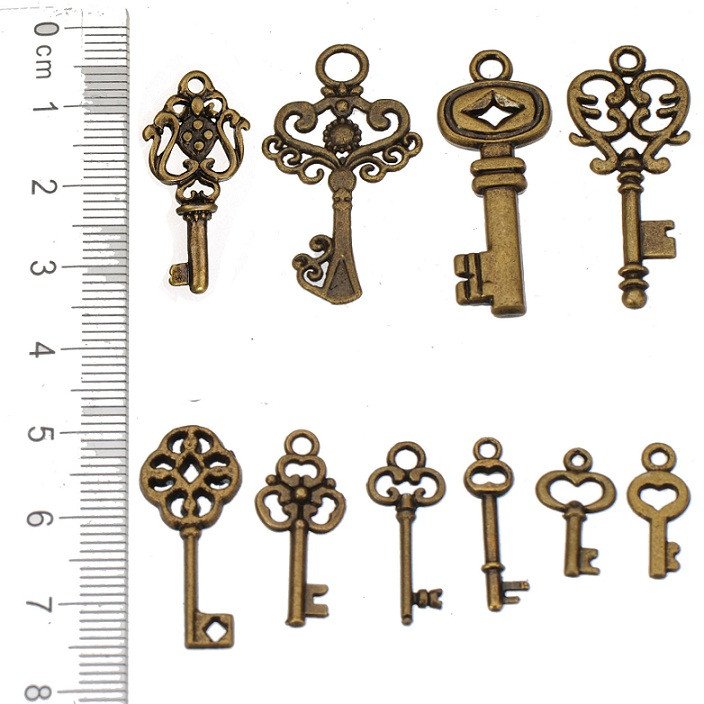 100 Teclas De Bronce Antiguo 25 mm corazón llave de encanto Aniversario Boda encontrar favor