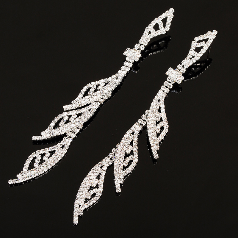 

Earring Street Time Fully-jewelled Long Fund Tassels Earrings Temperament Exaggeration Diamond Eardrop