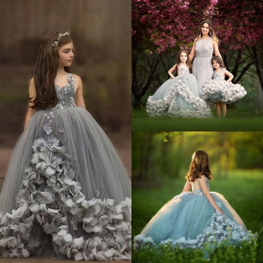 

Ruffles Ball Gown Girls Pageant Dresses Formal Arabic Dubai Style Hand Made Flowers Princess Backless Flower Girls Party Prom Gowns BC0430, White;blue