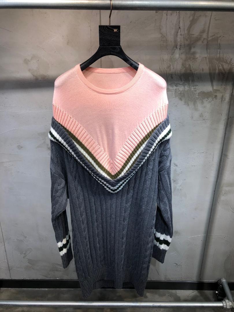 

2019 new ladies fashion long-sleeved sexy stitching sweater 1008, Gray