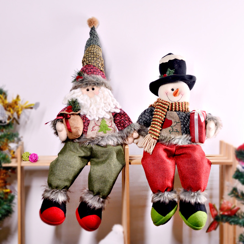 

Sitting Santa Claus Poses Holding Presents Wrapped Snowman Doll Christmas Decorations Home Decoration Handmade Cloth Art