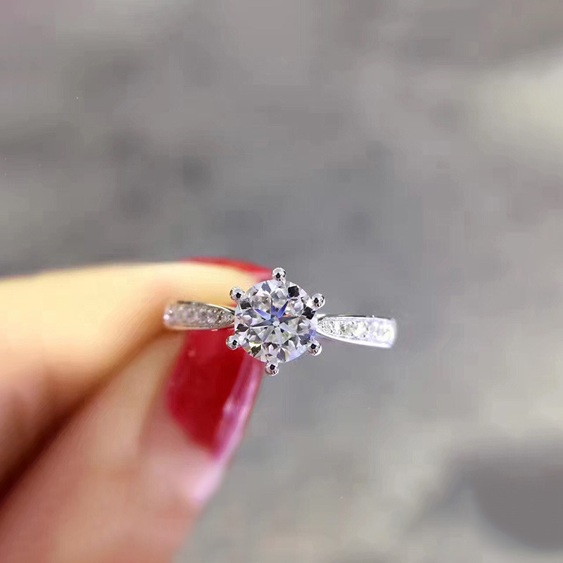 

Simple Classic Pure Silver S925 Six Claw Diamond Ring Finger Simulation Woman A Day Han Asked For Marriage Marry Ring Light Extravagant