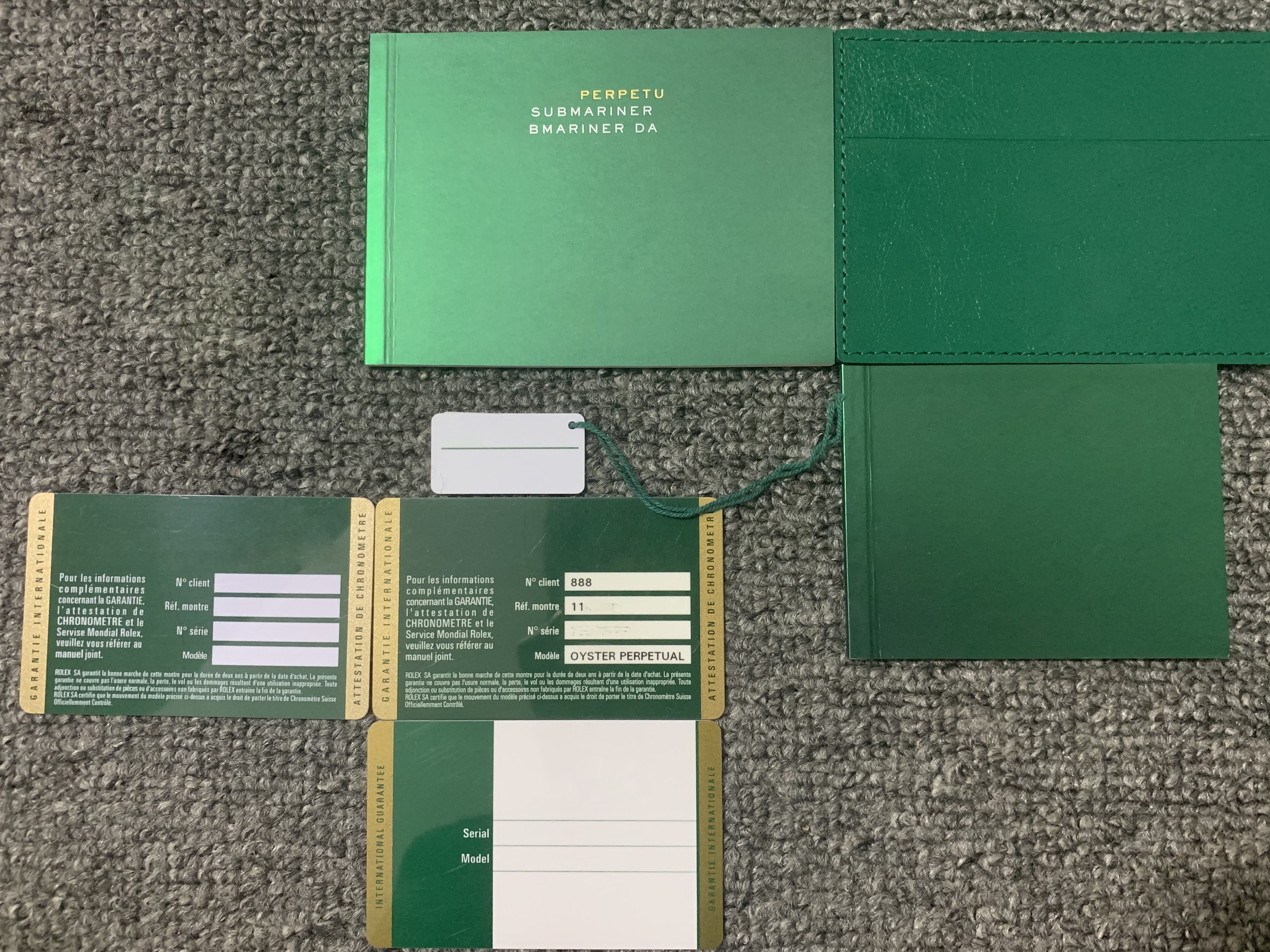 

Original correct matching file security card gift bag top green wooden watch box box brochure booklet