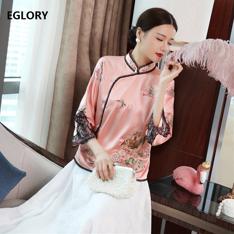 

High Quality Brand New 2019 Autumn Fashion Coats & Jackets Women Exquisite Embroidery Lace Patcwhork Pink Blue Tops Coat Female