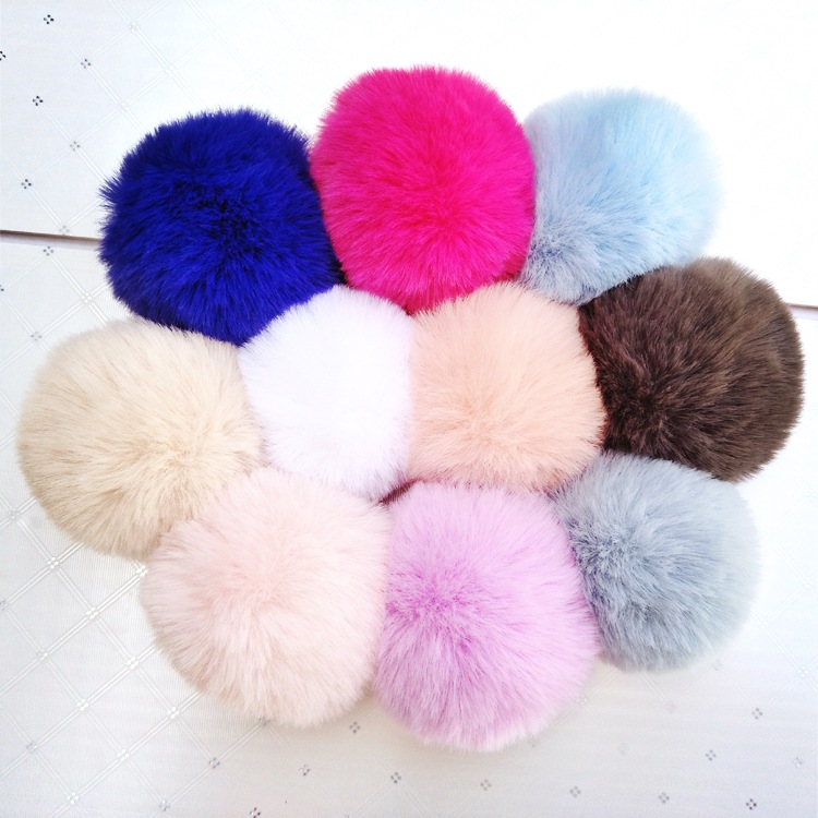 

Fur Ball Keychain Accessories 8 CM Soft Pom Poms Keyring Tool Lovely Ball for Keychain Bag Charm Knitted Hat Accessories TTA1746