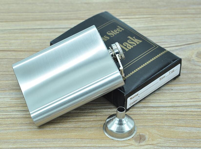 

Hip Flasks Stainless Steel Bottles Men Wine Cups Funnel 2 Pieces Set Outdoor Portable Beer Champagne Bottle WY358 ZWL1