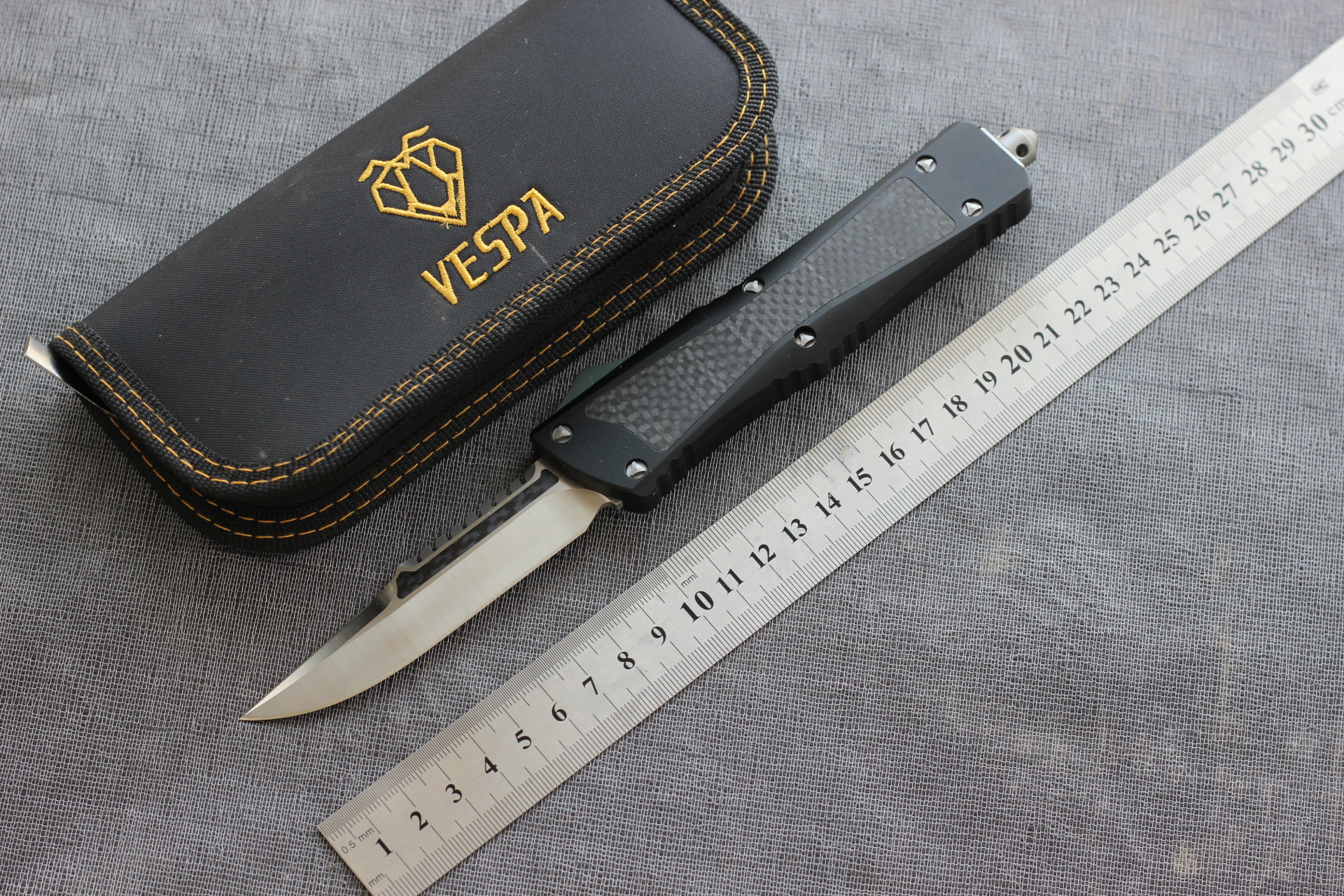 

Free shipping,High quality VESPA blade:S35VN Satin (S/E.D/E),Handle:Aluminum+carbon fiber,Outdoor camping survival knives EDC tools