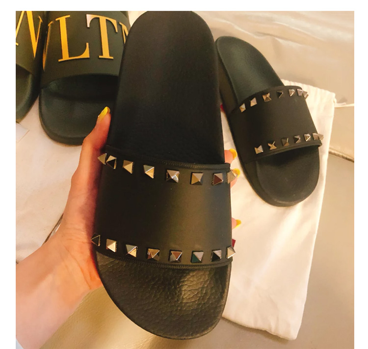 

Fashion- Slippers with Box Luxury Designer Ladies Beach Slipper Espadrilles Rivet Stud Slippers Non-slip Leather Mens Casual Spikes Shoes, Black
