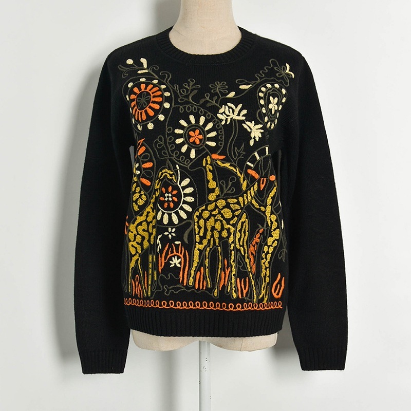 

2019 autumn and winter new embroidery small bee jacquard abstract peacock figure long sleeve sweater women, Embroidered elephant
