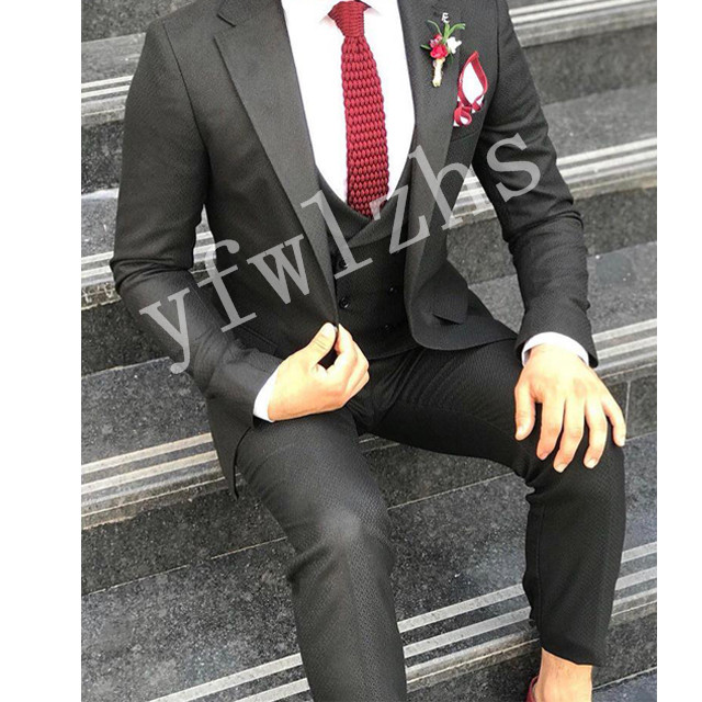 

Handsome Groomsmen Peak Lapel Groom Tuxedos Mens Wedding Dress Man Jacket Blazer Prom Dinner 3 Piece Suit(Jacket+Pants+Tie+Vest) B466, Same as image