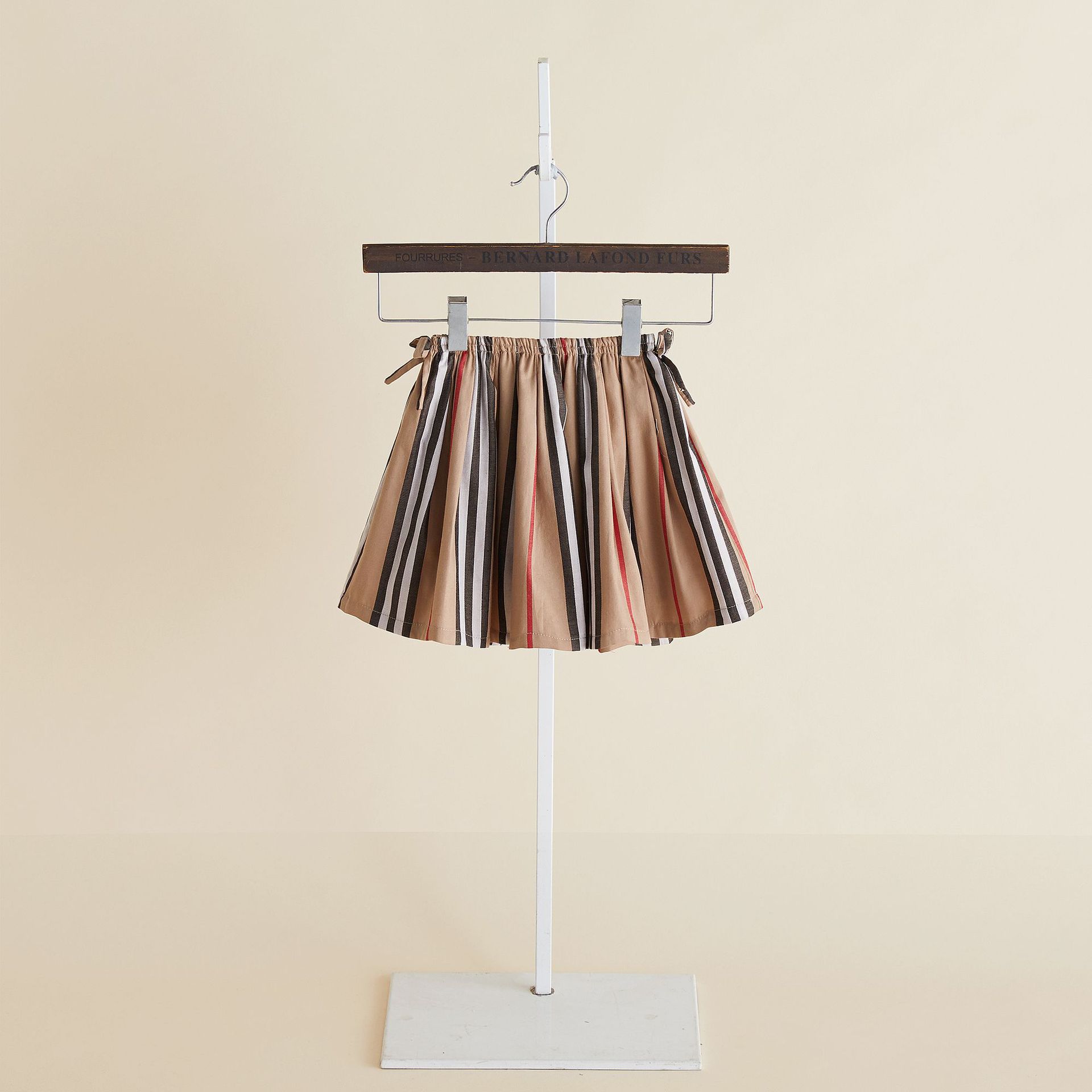 

2020 Beijing children's cotton girl half long pleated skirt big school style children's wear wholesale