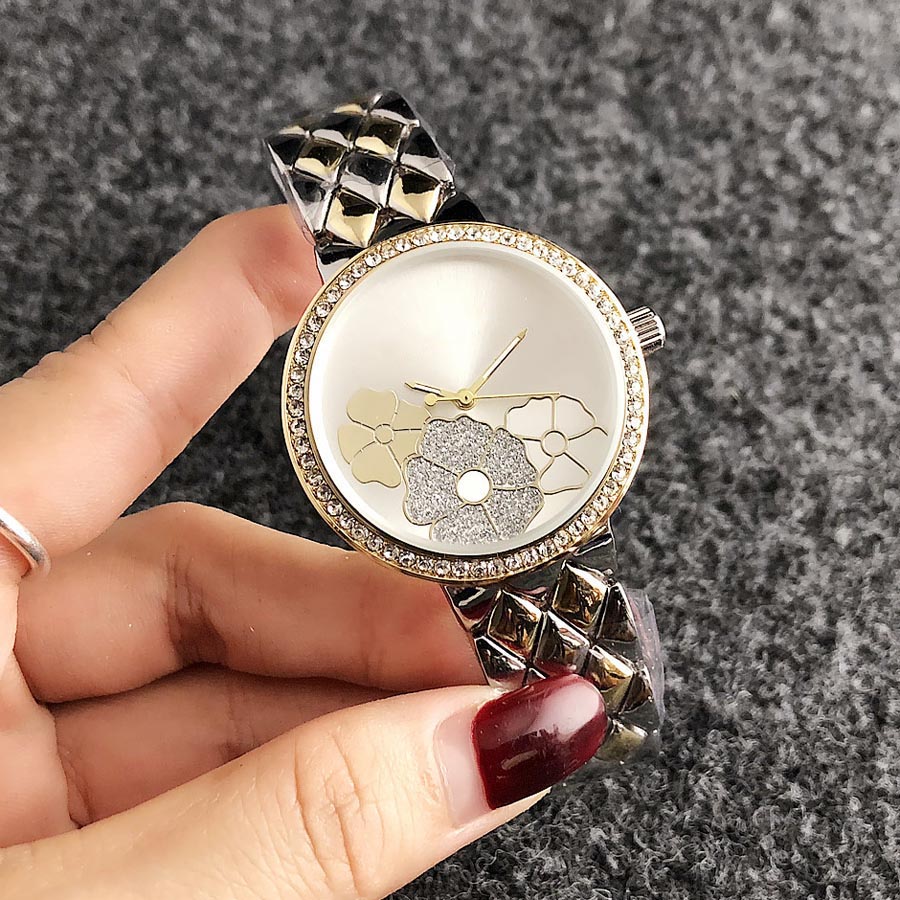 

Fashion M Flower design Brand Watches women's Girl style Metal steel band Quartz Wrist Watch M70, Mko silver