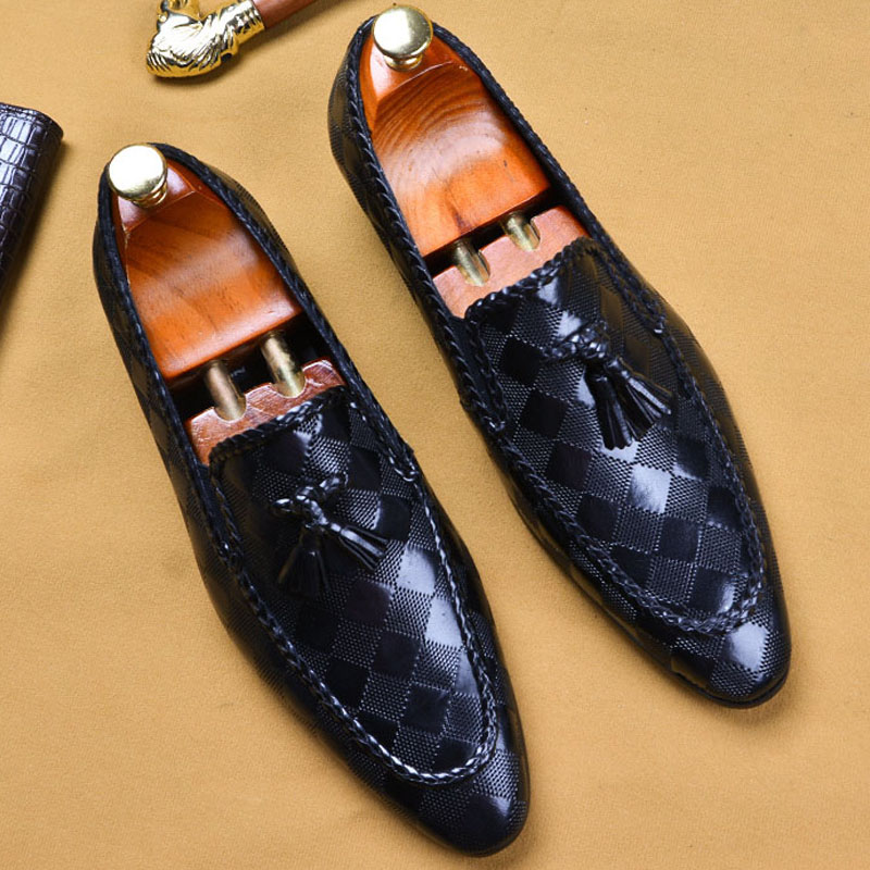 

Pointed Men Formal Business Brogue Shoes Luxury Tassel Men's Dress Shoes Male Casual Leather Black Khaki Wedding Party Loafers
