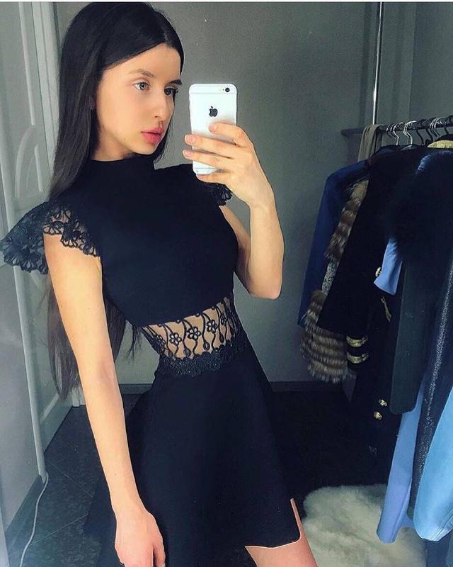 

2019 Summer Bandage Dress Top Quality Hollow Out Petal Sleeve Mini Bodycon Night Club Lace Dresses Black