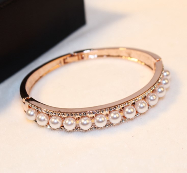 

New fashion ins luxury designer super glittering diamond elegant pearls rose gold bangle bracelet for woman girls 19cm, Black