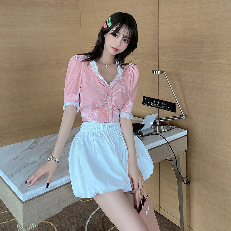 

2020 summer new velvet retro splicing lace V-neck Rhinestone button up blouse bubble sleeve lace shirt, Black