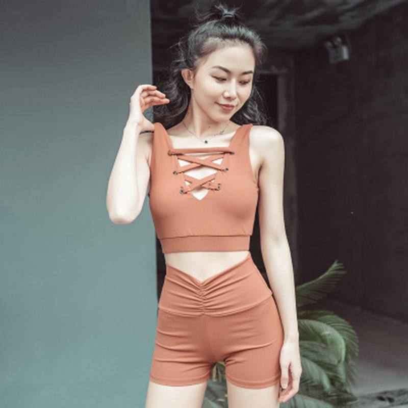 

Fashion Yoga Set Women Gym Sporting Shorts Women' Casual Sports bra quick-drying t-shirt two-piece, Black